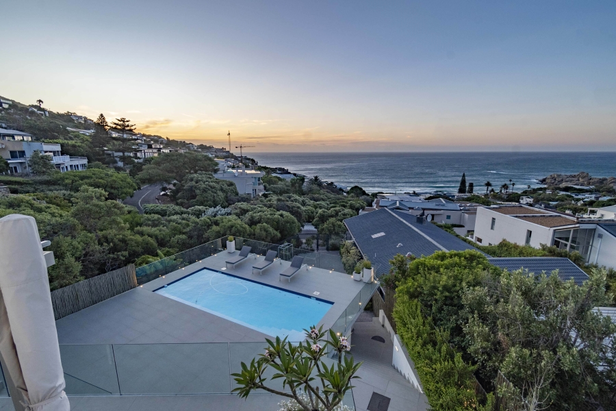 To Let 4 Bedroom Property for Rent in Llandudno Western Cape